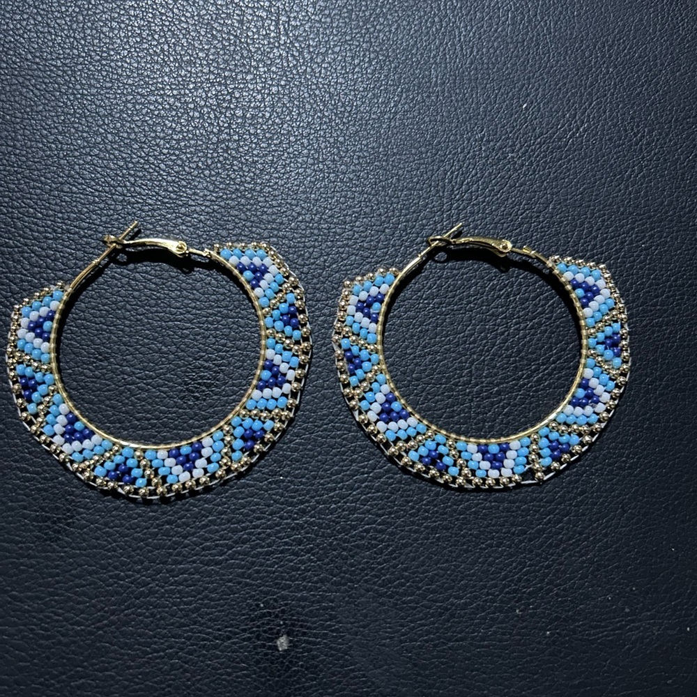 Seed bead, light, blue, dark, blue, white, and gold hoop earrings - Picture 1 of 2
